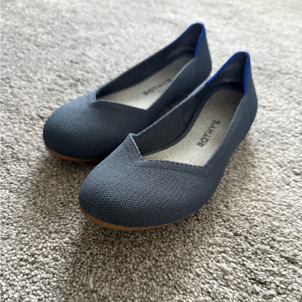 Rothy’s “The Flat” in navy, size 7